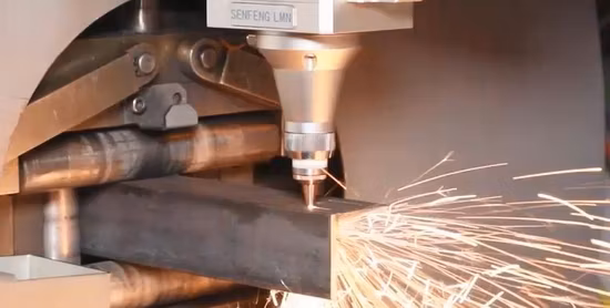 20-220mm 1-8kw CNC Metal Pipe Tube Fiber Laser Cutting Machine